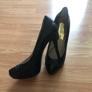 Black Authentic MK pumps